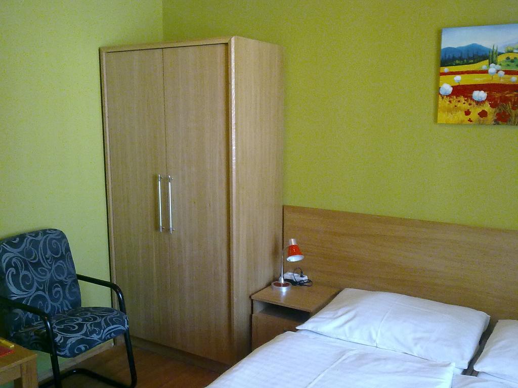 Ústí nad Labem Pension Duel מראה חיצוני תמונה